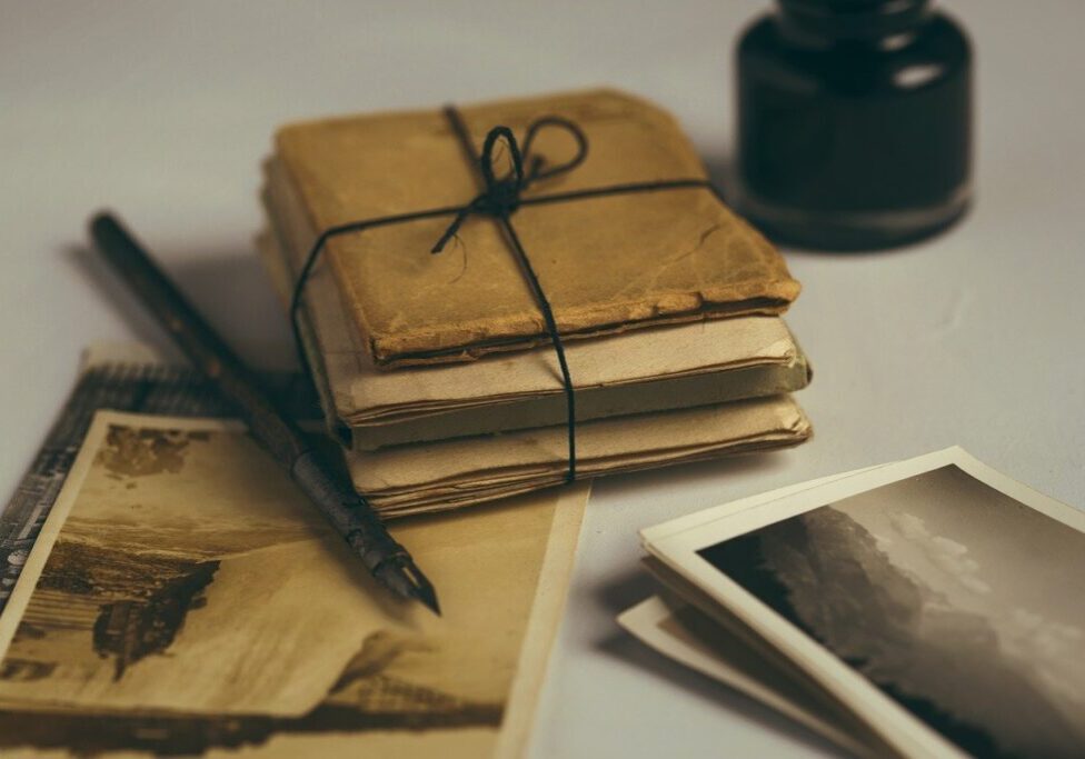 old letters, quill, old photos-1082299.jpg